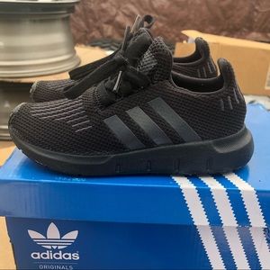 Adidas kids shoe